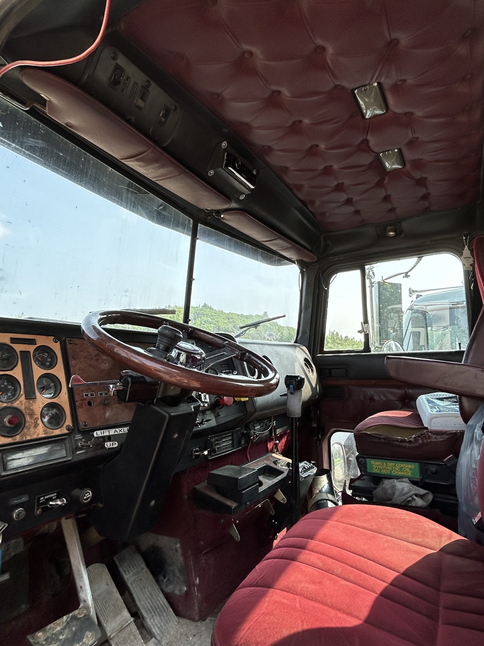 2005 International DC - SALVAGE PARTS - Interior Cab View.jpeg